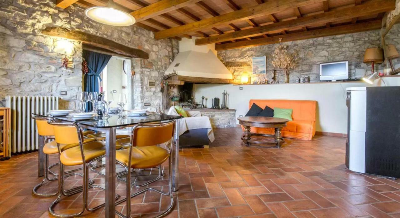 Casa Mazzocchi Vista Su Poppi Villa Exterior photo